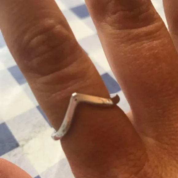 Sterling Silver Dainty Chevron V Ring Modern MIDI Thumb Simple Stackable… - Picture 3 of 10